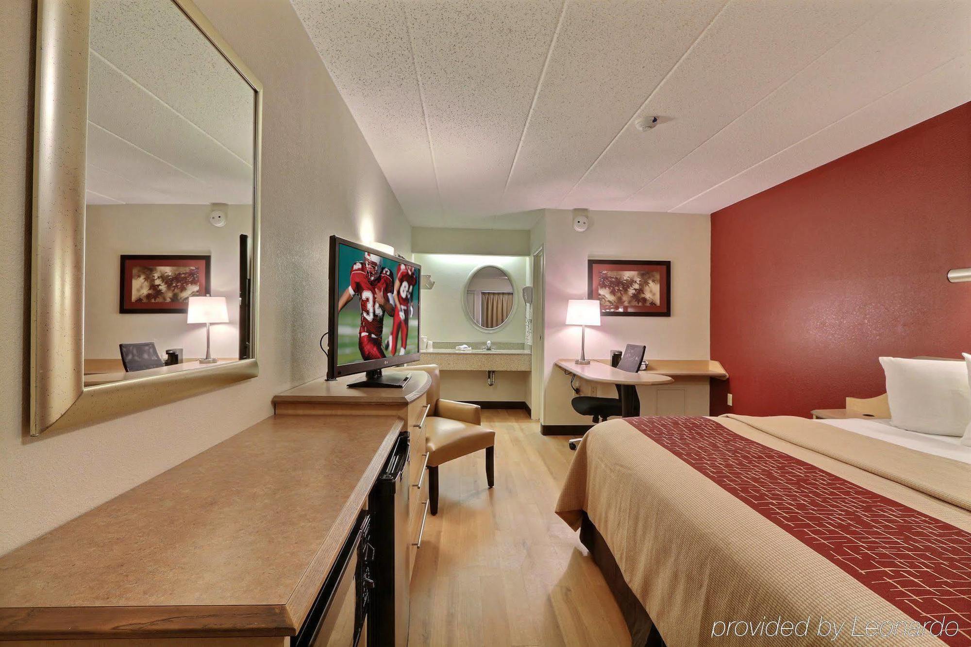 Red Roof Inn Detroit - Plymouth/Canton Exterior photo